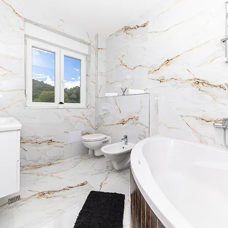 Stunning In Primorski Dolac